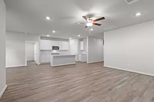 12068 Moonlight Path Dr, Conroe, TX 77304 - Photo 9