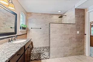 50 N Holly Laurel Cir, The Woodlands, TX 77382 - Photo 25