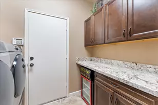 50 N Holly Laurel Cir, The Woodlands, TX 77382 - Photo 15