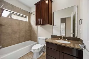 1912 Woodbury St, Houston, TX 77030 - Photo 33