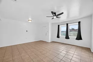 512 Harold Ln, Baytown, TX 77521 - Photo 7