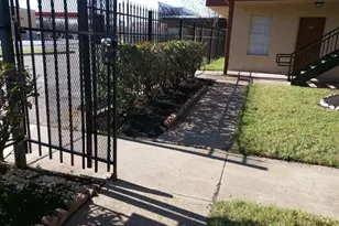 4710 Airport Blvd, Houston, TX 77048 - Photo 11