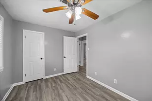 901 Ivy Ave, Deer Park, TX 77536 - Photo 13