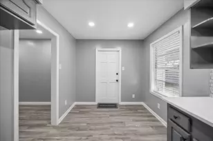 901 Ivy Ave, Deer Park, TX 77536 - Photo 11
