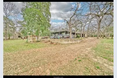10967 Clyde Acord Road, Franklin, TX 77856 - Photo 15