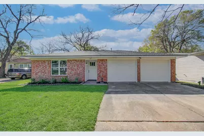 411 Oaklawn Street, League City, TX 77573 - Photo 1