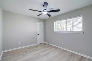 411 Oaklawn St, League City, TX 77573 - Photo 13