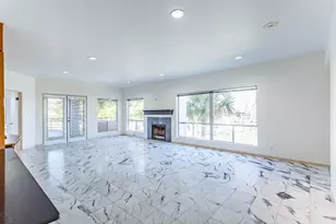 1302 Marina Bay Dr, League City, TX 77573 - Photo 5