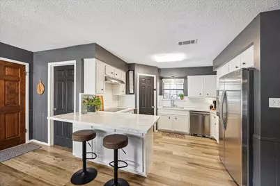 503 West Street, Sealy, TX 77474 - Photo 1