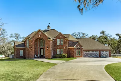 692 County Road 605, Angleton, TX 77515 - Photo 1