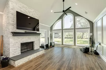 692 County Road 605, Angleton, TX 77515 - Photo 9