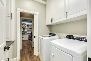 692 County Rd 605, Angleton, TX 77515 - Photo 27