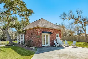 692 County Rd 605, Angleton, TX 77515 - Photo 41