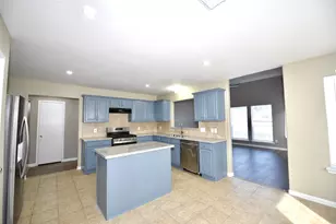 9611 Babbling Spring Ct, Tomball, TX 77375 - Photo 11