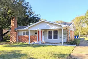 109 Charles St, Crockett, TX 75835 - Photo 1