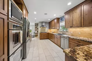 13403 Barryknoll Ln Ln, Houston, TX 77079 - Photo 7