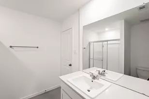 10816 Bird Of Paradise Ln, Houston, TX 77016 - Photo 9