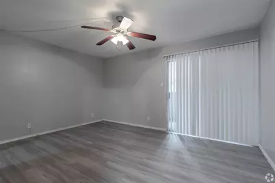 7610 Cameron Rd #2051, Austin, TX 78752 - Photo 11