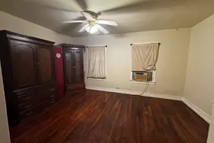 312 N Logan St, Texas City, TX 77590 - Photo 5