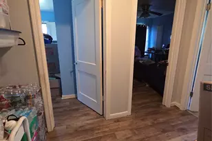 7314 Forrestal St, Houston, TX 77033 - Photo 9