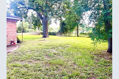 612 Earls Court, Angleton, TX 77515 - Photo 9