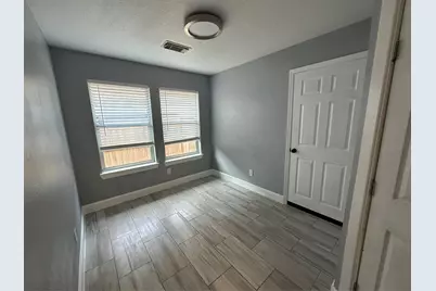 312 Green Isle Avenue, Dickinson, TX 77539 - Photo 5