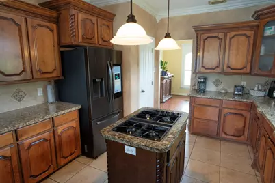 53 Northwood Court, Lake Jackson, TX 77566 - Photo 9
