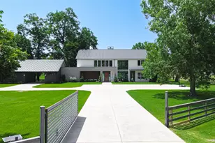 5210 Manor Dr, Sugar Land, TX 77479 - Photo 1