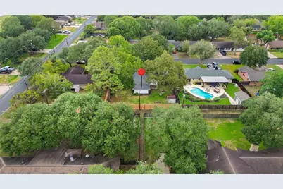 1317 Wallace Street, El Campo, TX 77437 - Photo 25