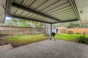 1317 Wallace St, El Campo, TX 77437 - Photo 17