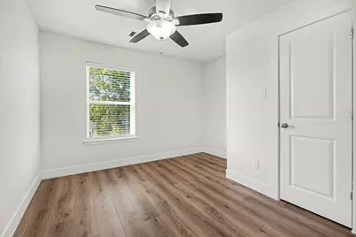 801 S Main Street, Baytown, TX 77520 - Photo 13