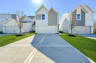 2714 Discovery Trails Ct, Conroe, TX 77301 - Photo 1