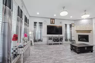 126 Comal Dr, Baytown, TX 77523 - Photo 11