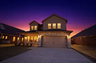 126 Comal Dr, Baytown, TX 77523 - Photo 1
