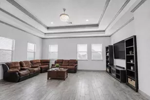 126 Comal Dr, Baytown, TX 77523 - Photo 25