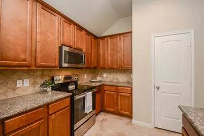 2205 Lake Foreest Dr Drive, West Columbia, TX 77486 - Photo 13