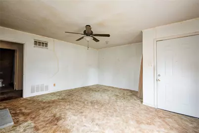 5306 Kenilwood Drive, Houston, TX 77033 - Photo 5