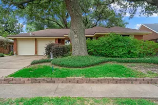 717 Mark St, Deer Park, TX 77536 - Photo 1