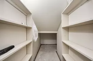 9423 Garden Bridge St, Houston, TX 77075 - Photo 15