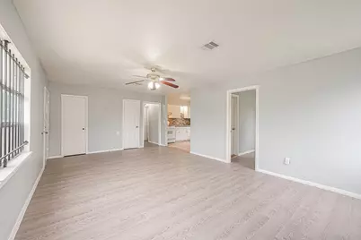 9302 Fairland Drive, Houston, TX 77051 - Photo 5