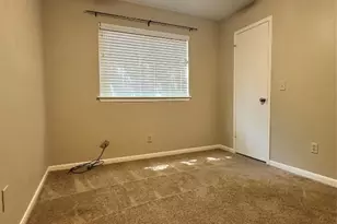 11 Cottage Grove Pl, The Woodlands, TX 77381 - Photo 29