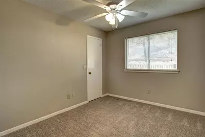 11 Cottage Grove Place, The Woodlands, TX 77381 - Photo 15