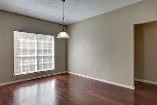 11 Cottage Grove Pl, The Woodlands, TX 77381 - Photo 11