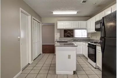 11 Cottage Grove Place, The Woodlands, TX 77381 - Photo 9