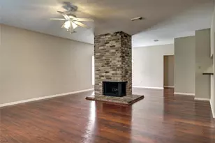 11 Cottage Grove Pl, The Woodlands, TX 77381 - Photo 7