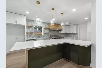 10514 Emnora Lane, Houston, TX 77043 - Photo 45