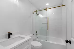 10514 Emnora Ln, Houston, TX 77043 - Photo 17