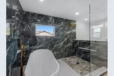 10514 Emnora Lane, Houston, TX 77043 - Photo 13