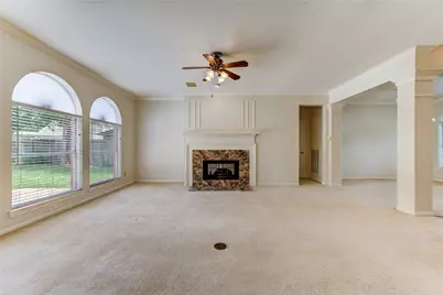 1107 Magnolia Woods Court, Sugar Land, TX 77479 - Photo 9