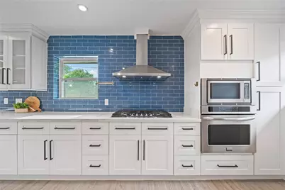 9022 Quebec Drive, Houston, TX 77096 - Photo 17